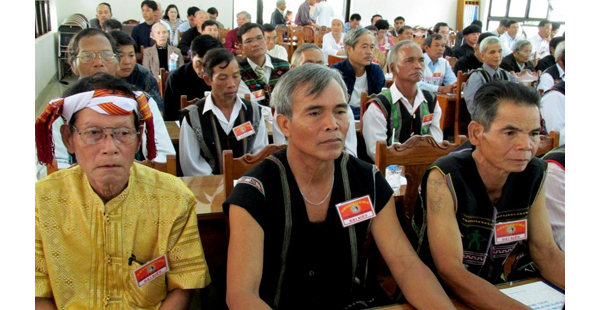 สื่อมวลชนประชาสัมพันธ์ สดุดีผู้ที่ได้รับการนับถือและผู้ที่มีสมณศักดิ์ดีเด่นของเขตไตเงวียน